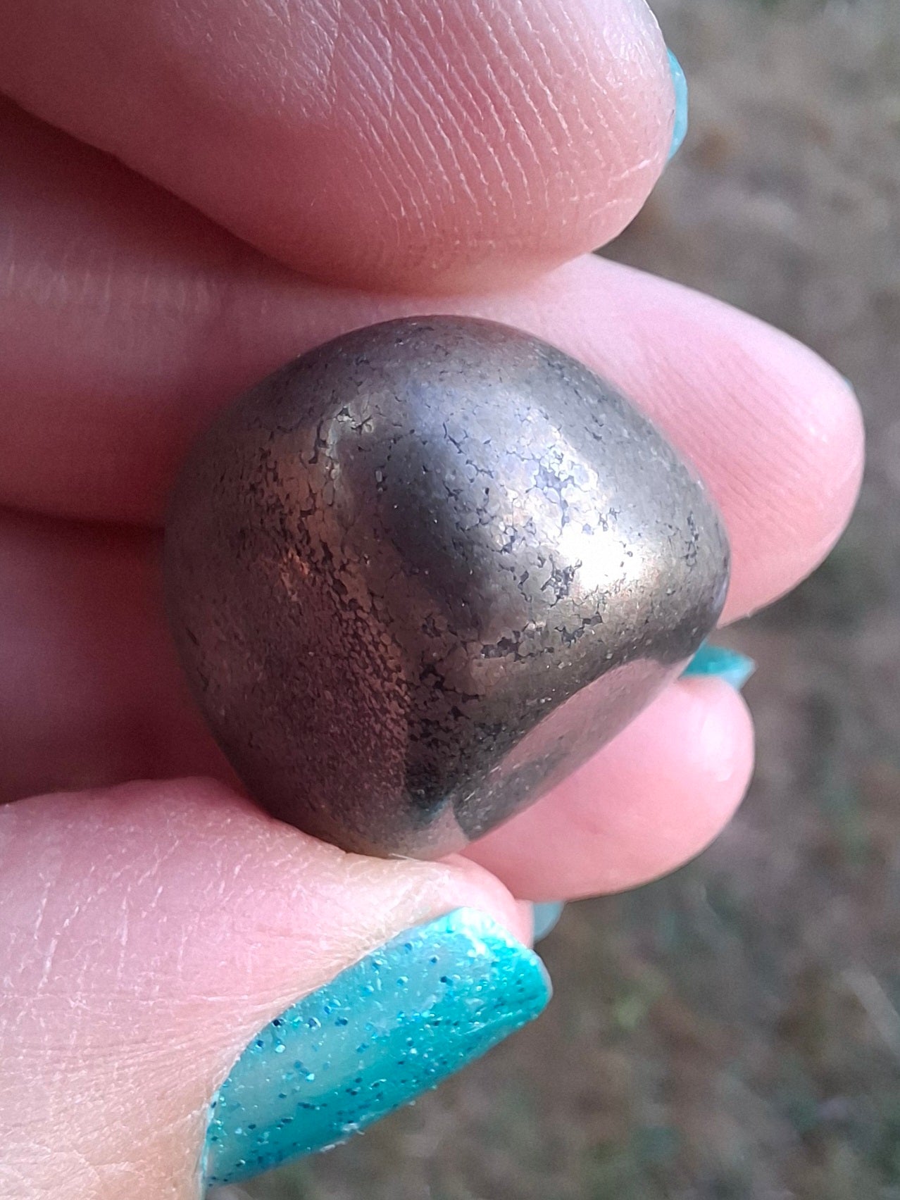 Apache Gold Tumble Stone, Crystal (Ref: T226)