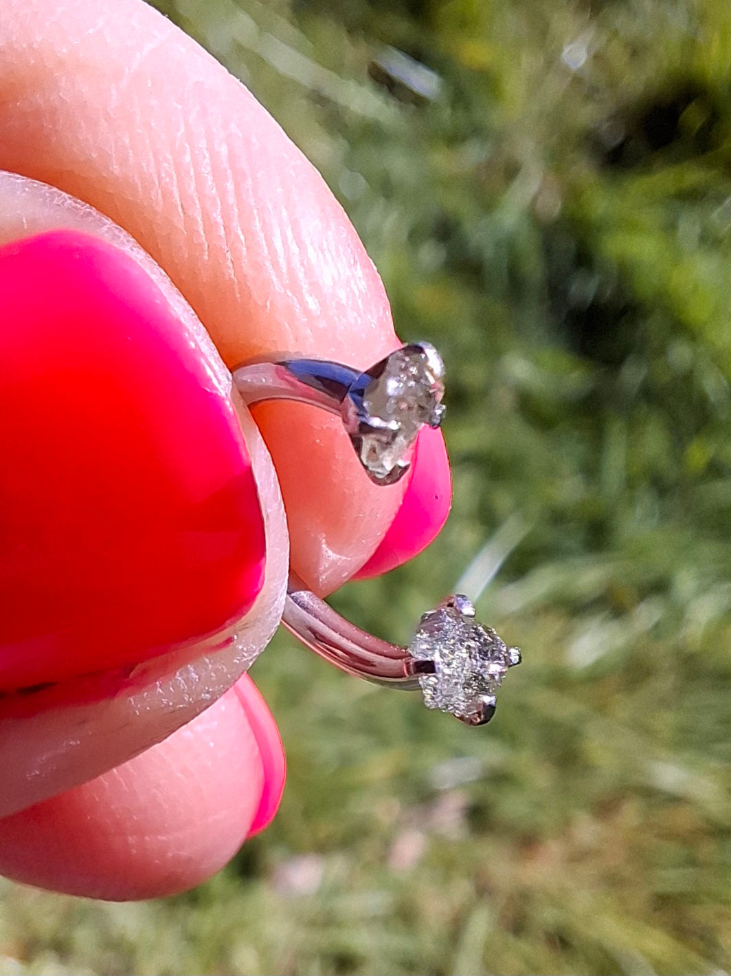 Moldavite (raw) HORSESHOE SEPTUM RING, 16G, Surgical steel, Tektite (Ref: S2)