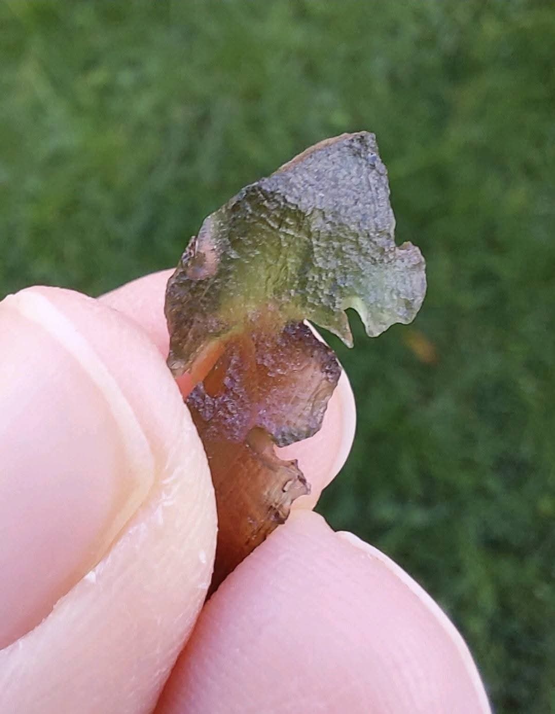 Moldavite Piece, 0.82g, Tektite (Ref: 922)