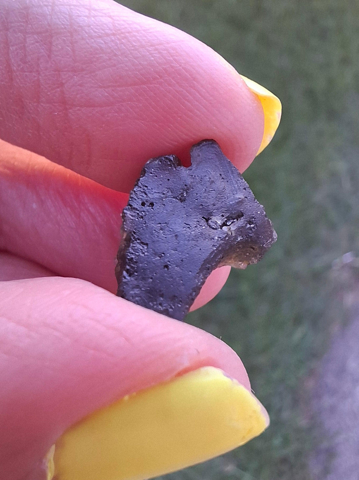 Moldavite Piece, 2.22g, Tektite (Ref: 1514)