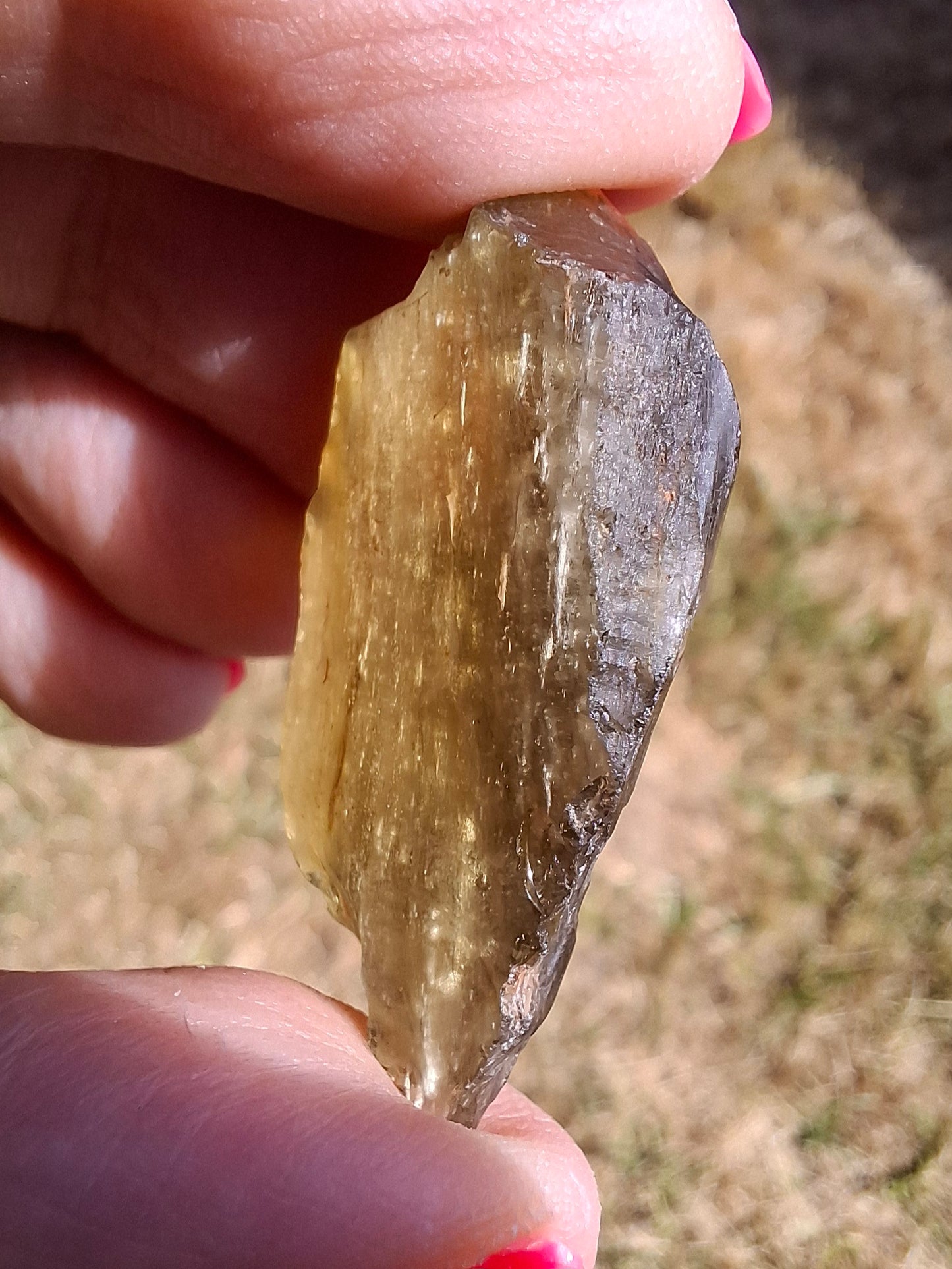 Libyan Desert Glass (darker) Piece, 8.34g, Tektite (Ref: L1370)