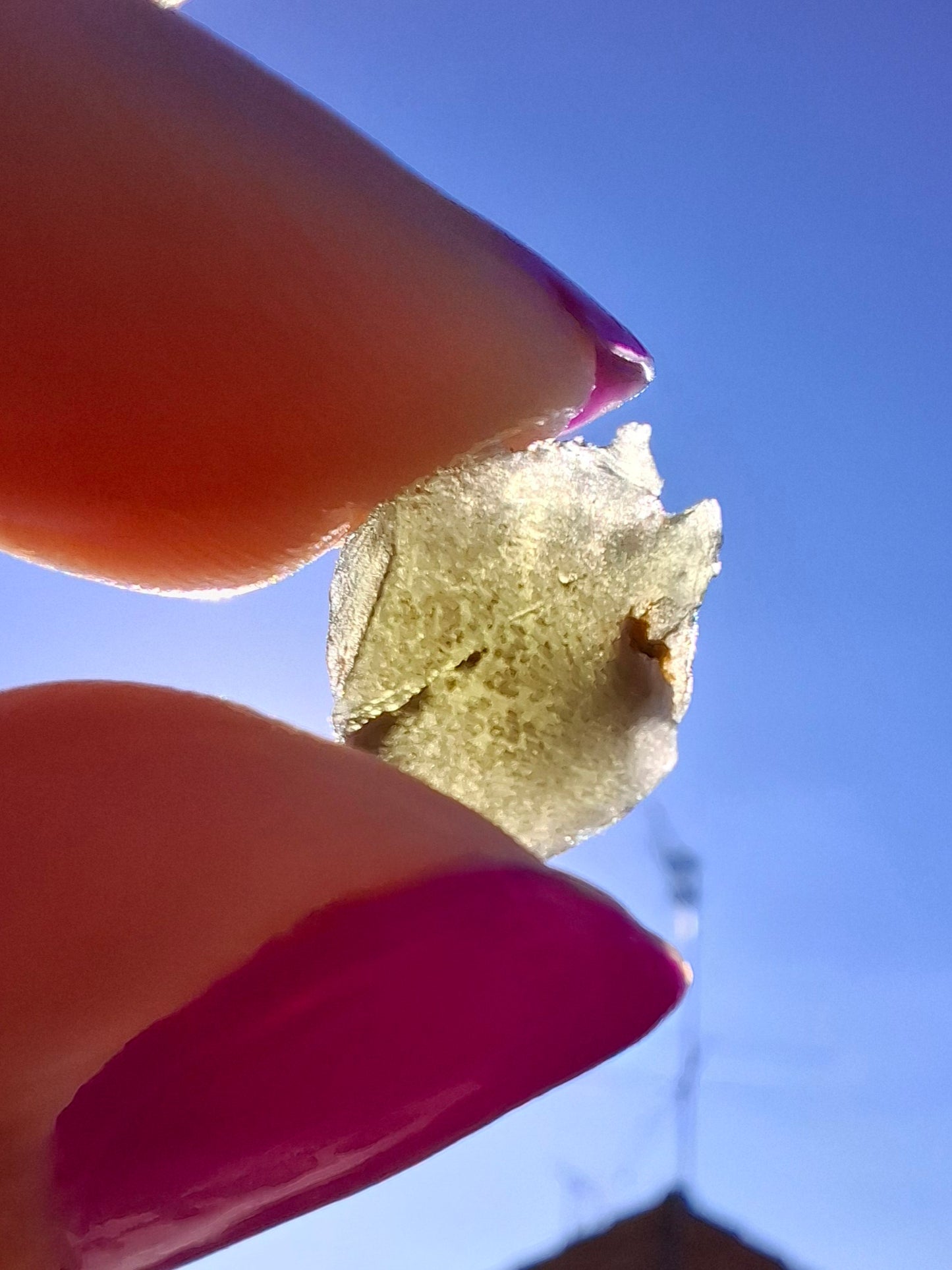 Moldavite Piece, 0.85g, Tektite (Ref: 1462)