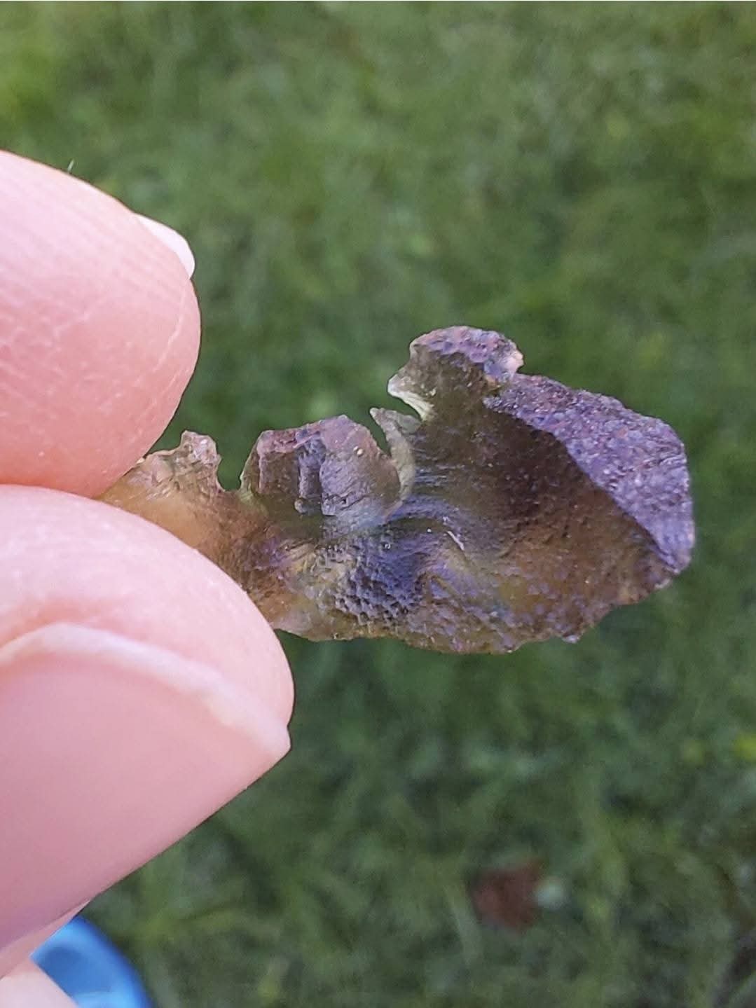 Moldavite Piece, 0.82g, Tektite (Ref: 922)