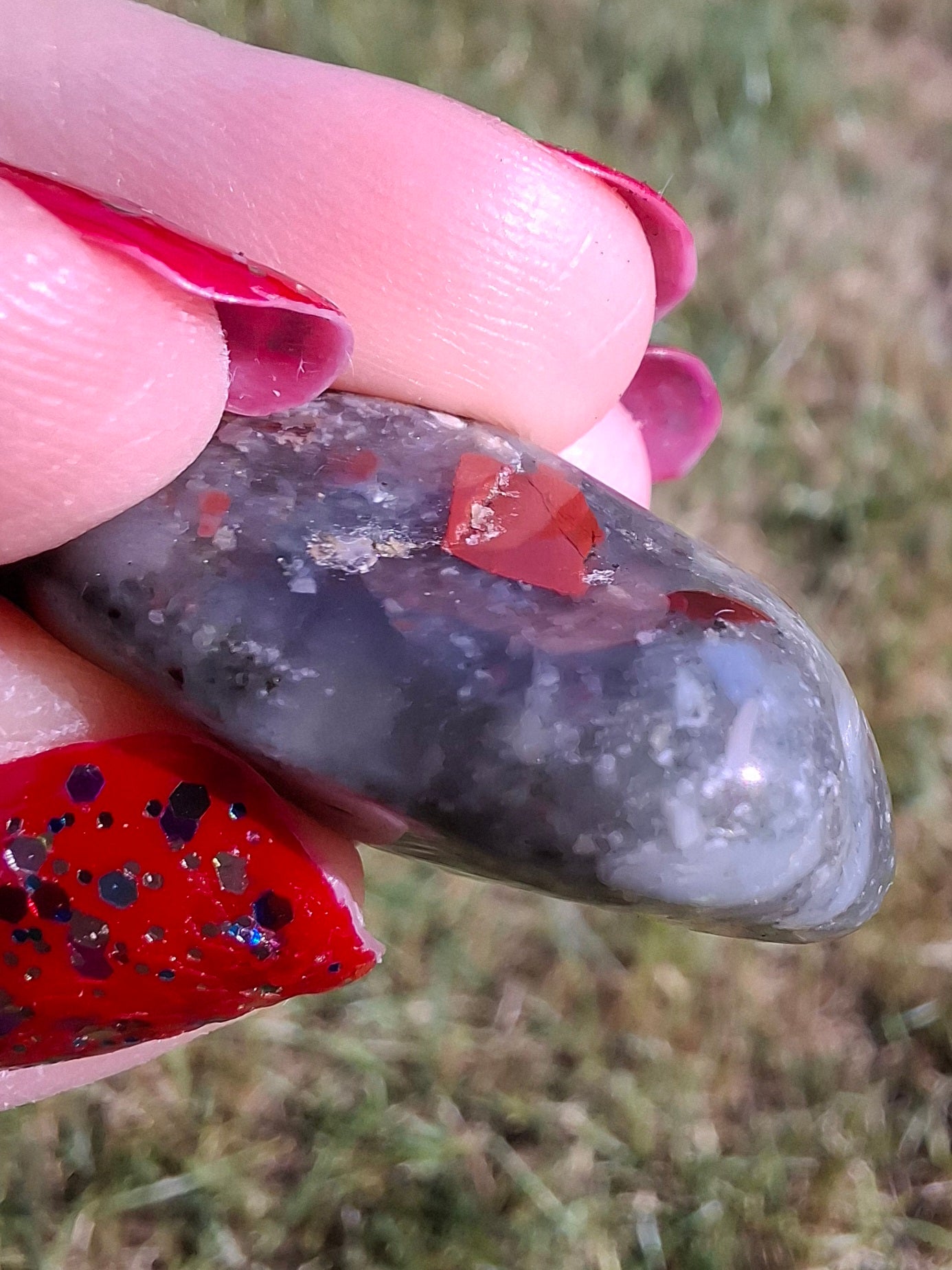African Blood Stone, Tumble Stone, Crystal (Ref: T173)
