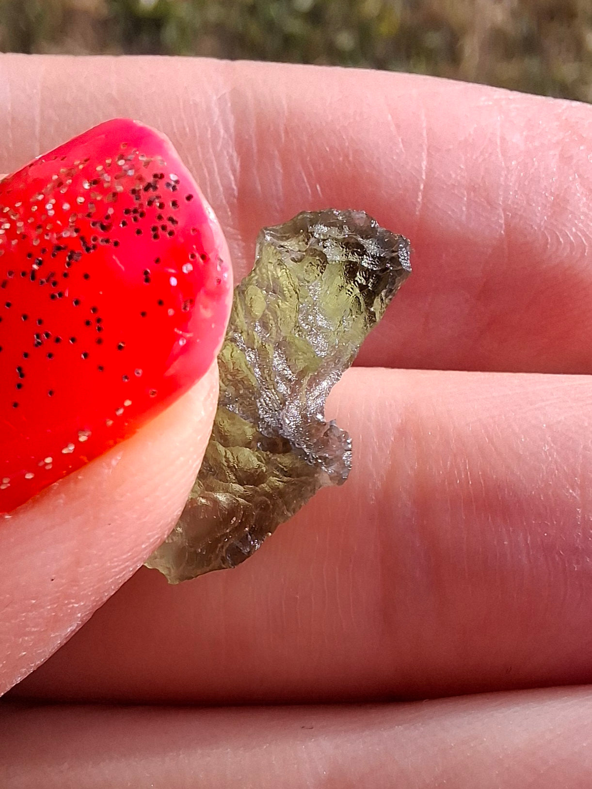 Moldavite Piece, 0.69g, Tektite (Ref: 1486)
