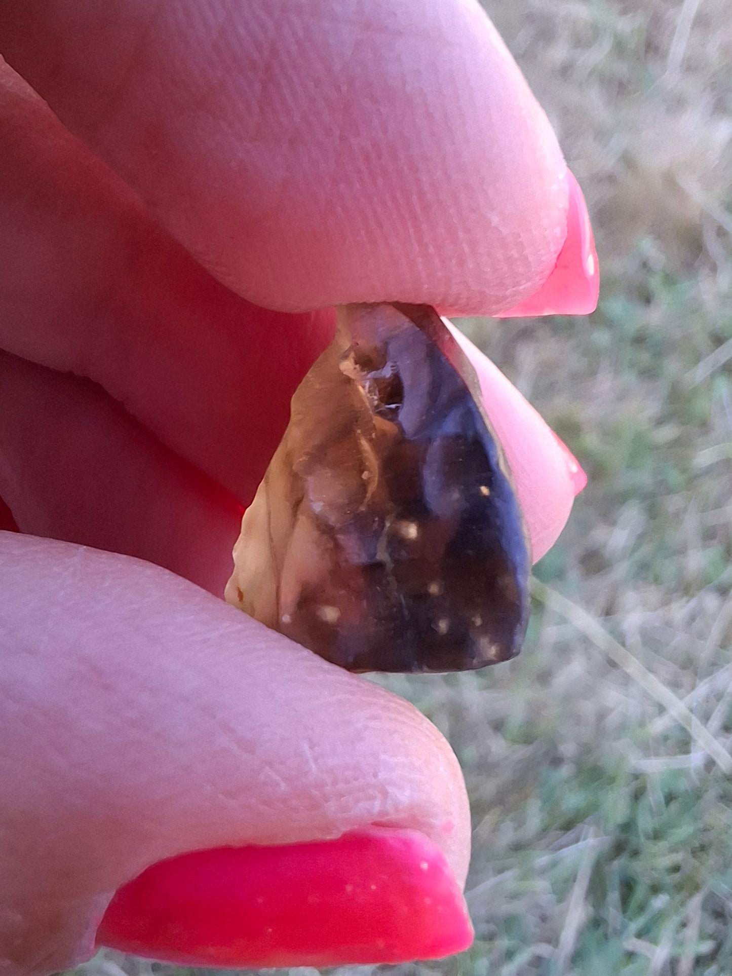 Libyan Desert Glass (darker) Piece, 2.29g, Tektite (Ref: L1359)