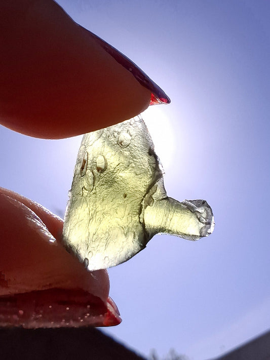 Moldavite Piece, 1.68g, Tektite (Ref: 1468)