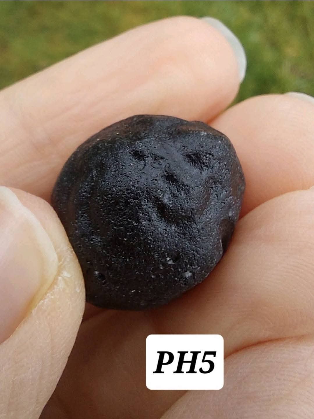 Philippinite (Rizalite), 11.31g, Tektite