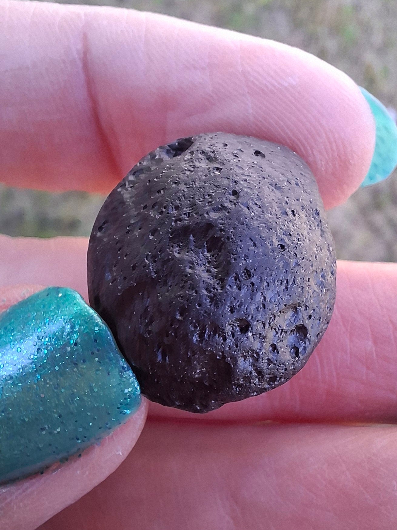Philippinite (Rizalite), 9.75g, Tektite