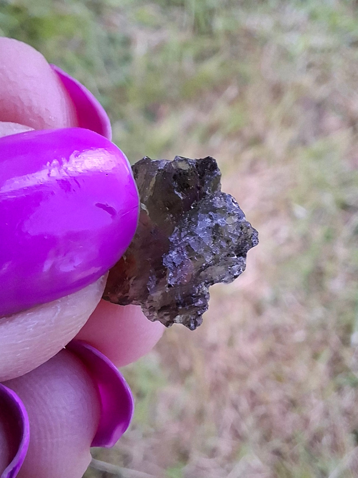 Moldavite Piece, 0.62g, Tektite (Ref: 1455)