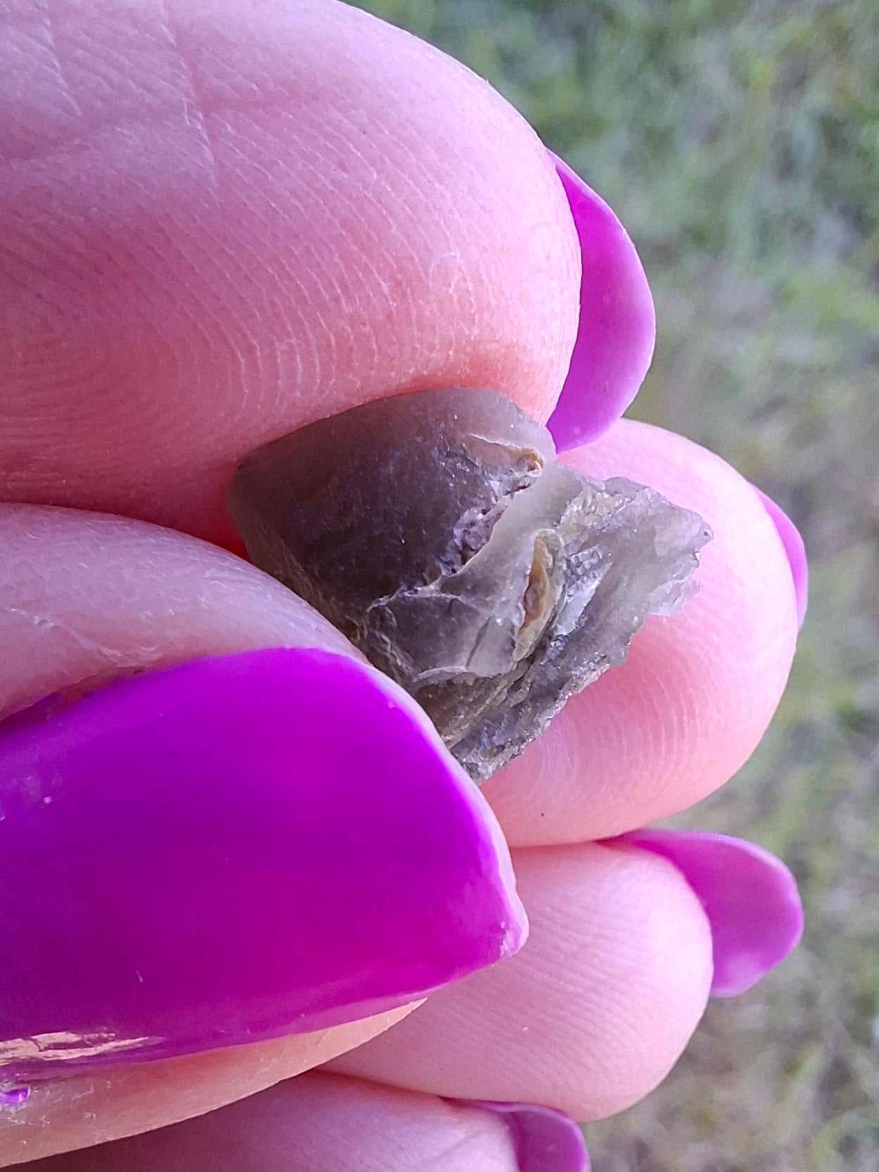 Moldavite Piece, 0.85g, Tektite (Ref: 1462)