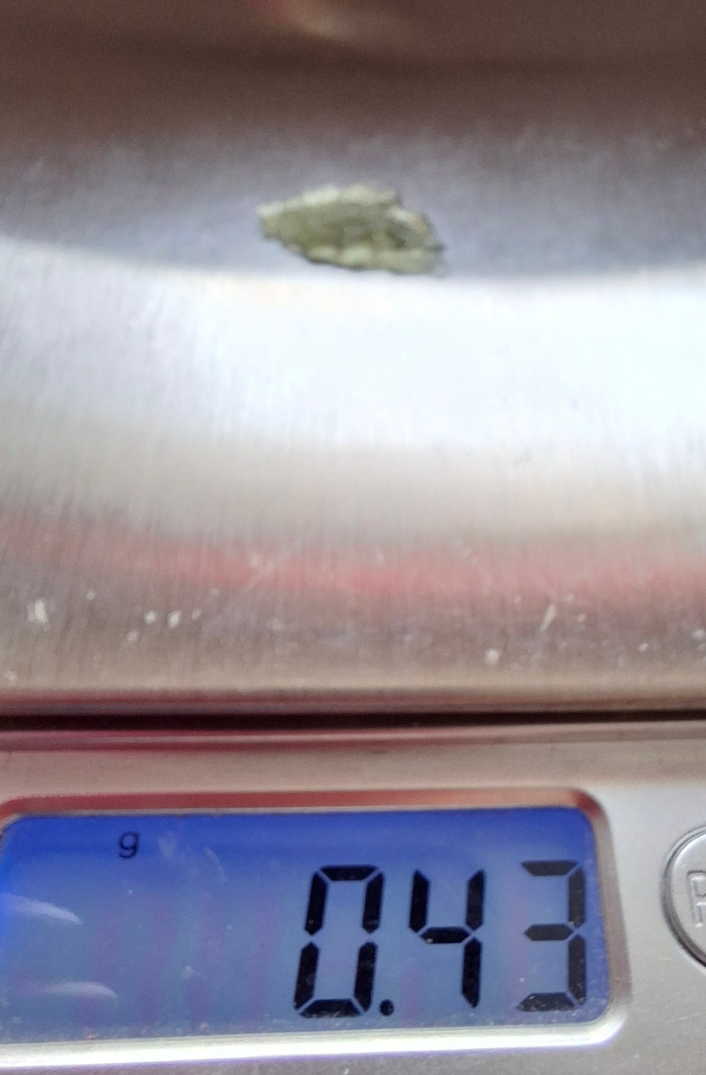 Moldavite Piece, 0.43g, Tektite (Ref: 1435)