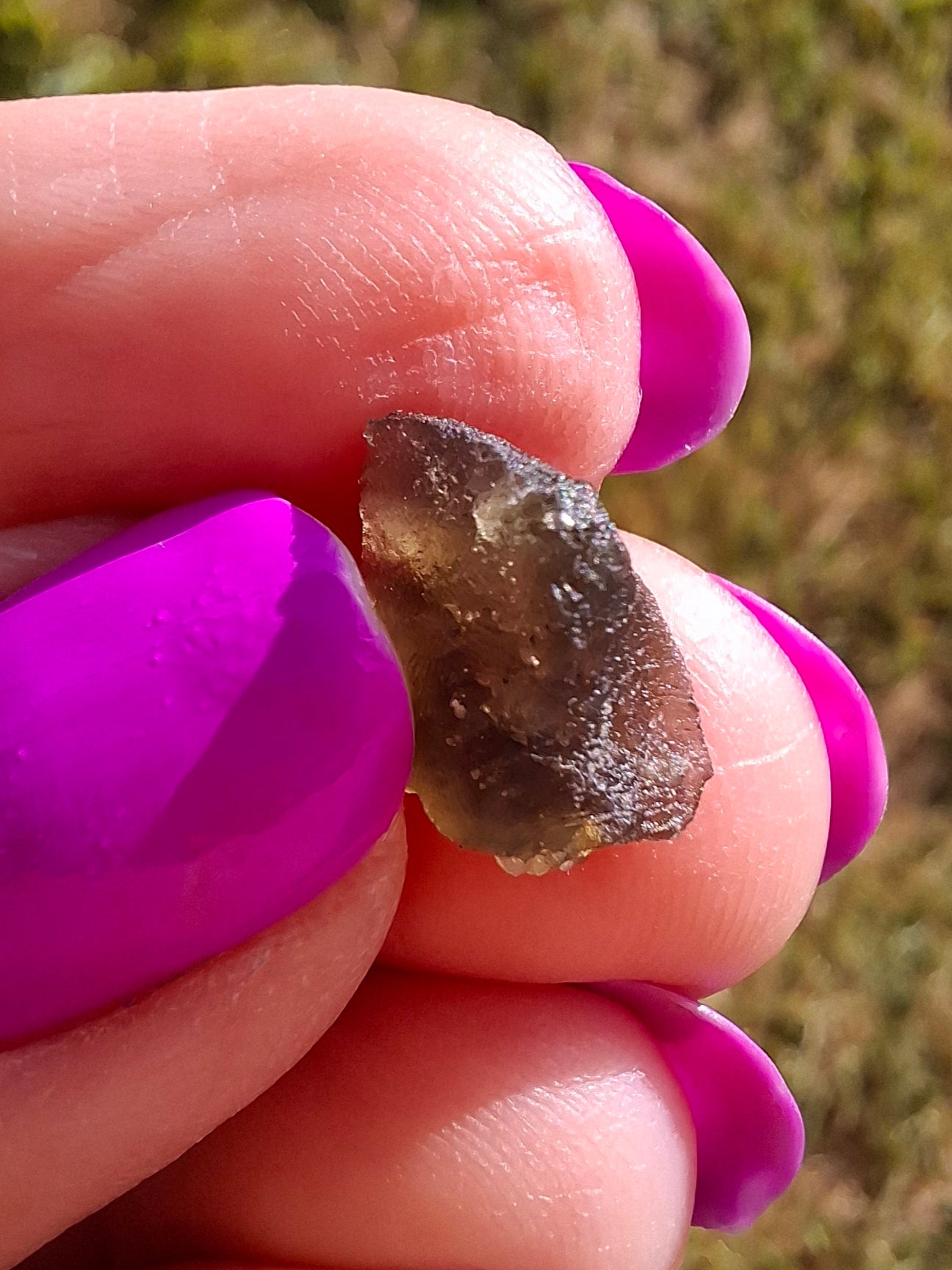 Moldavite Piece, 0.72g, Tektite (Ref: 1443)