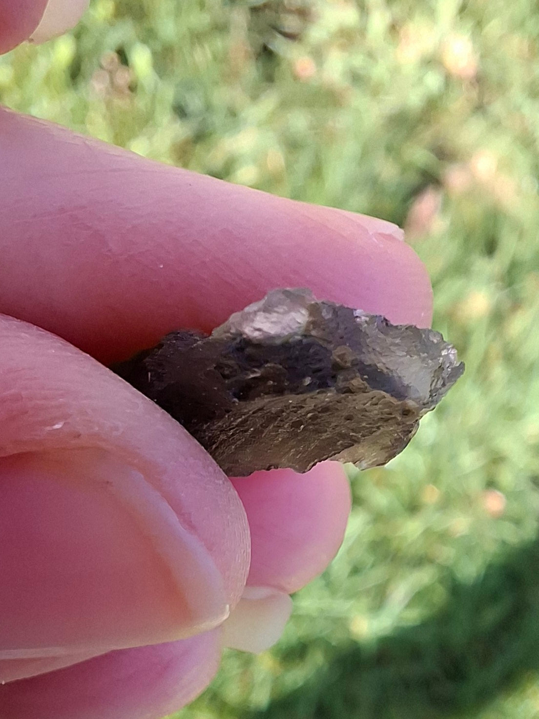 Moldavite Piece, 0.82g, Tektite (Ref: 1332)
