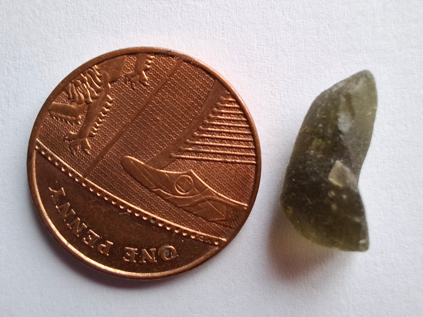 Moldavite Piece, 0.93g, Tektite (Ref: 1415)