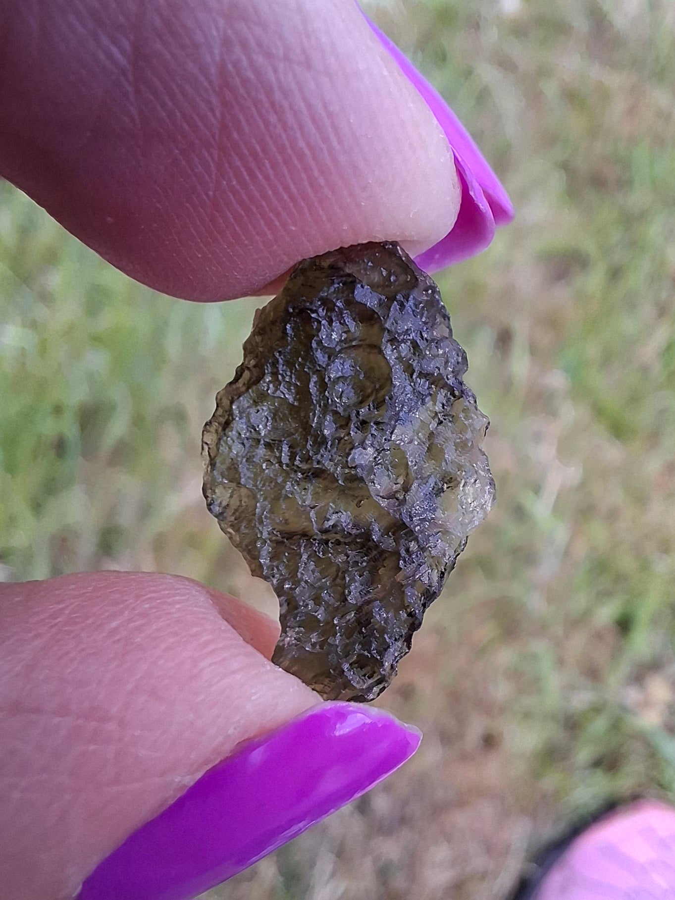 Moldavite Piece, 0.98g, Tektite (Ref: 1427)
