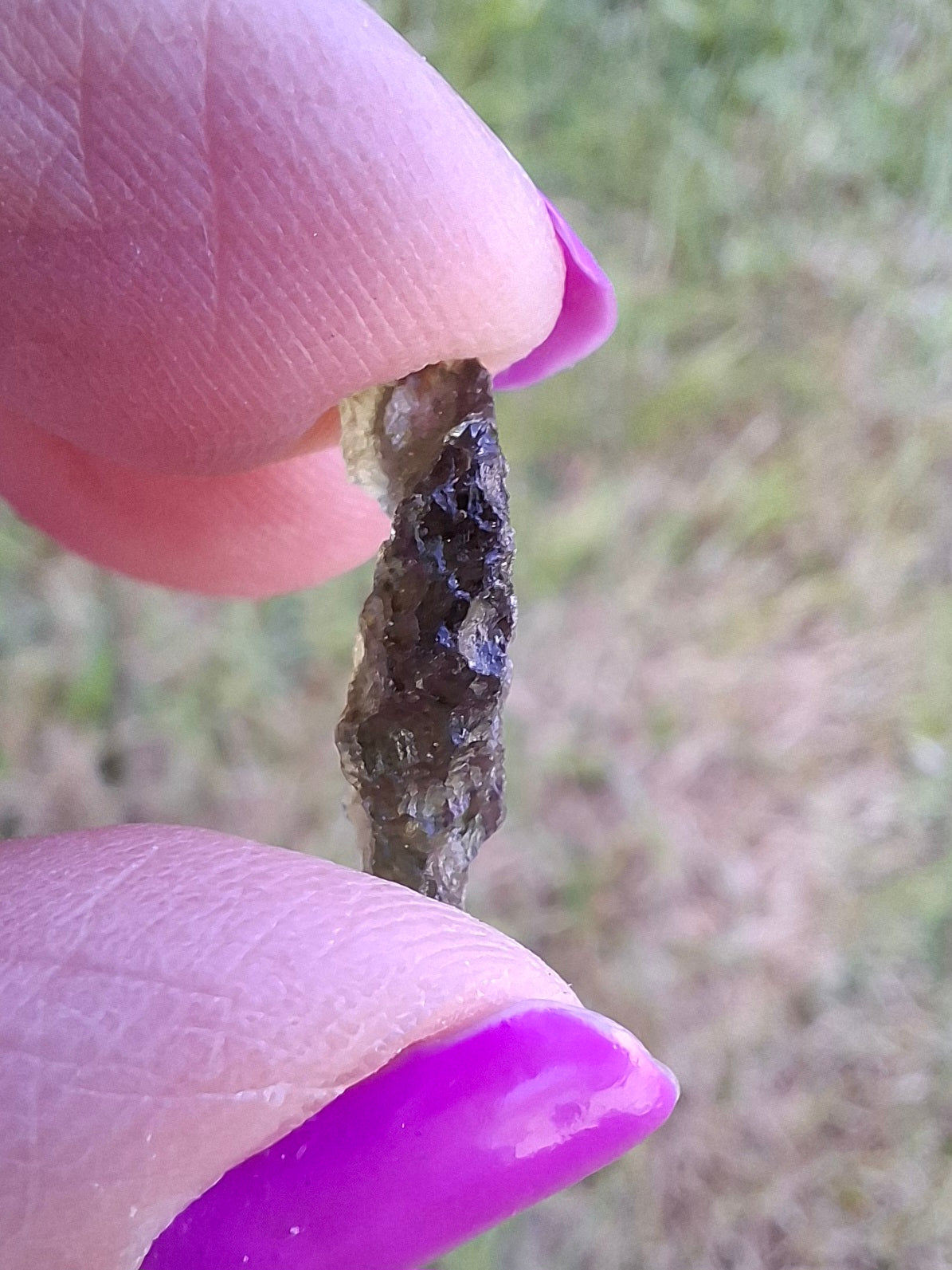 Moldavite Piece, 0.61g, Tektite (Ref: 1457)