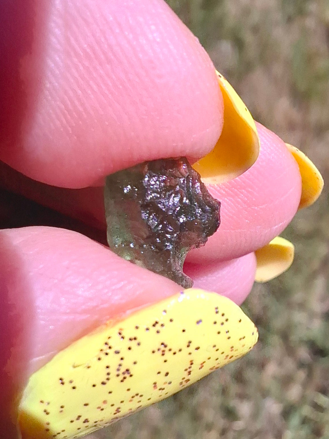 Moldavite small Piece, 0.40g, Tektite (Ref: 1479)