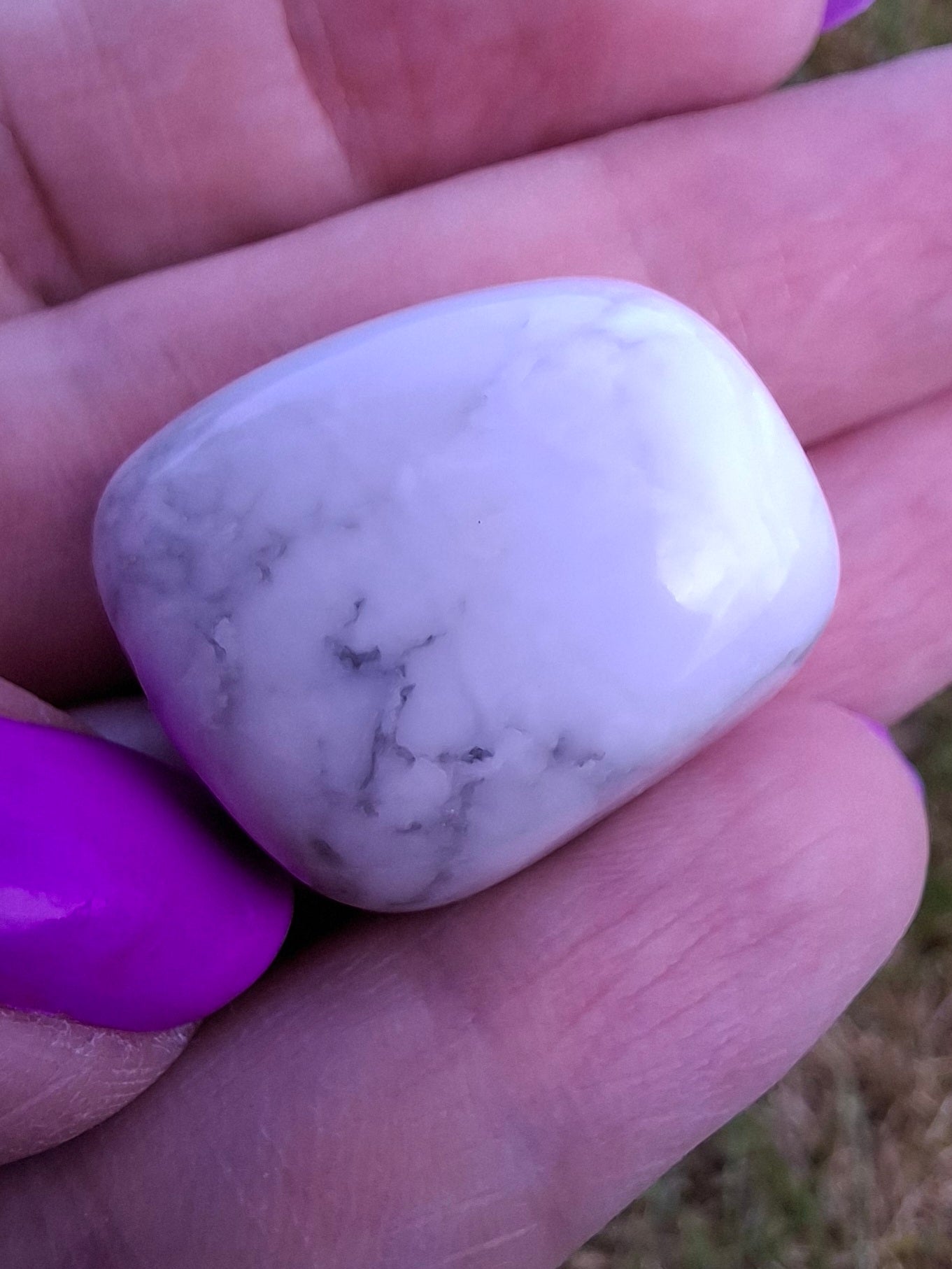 Howlite, Tumble Stone, Crystal (Ref: T44)