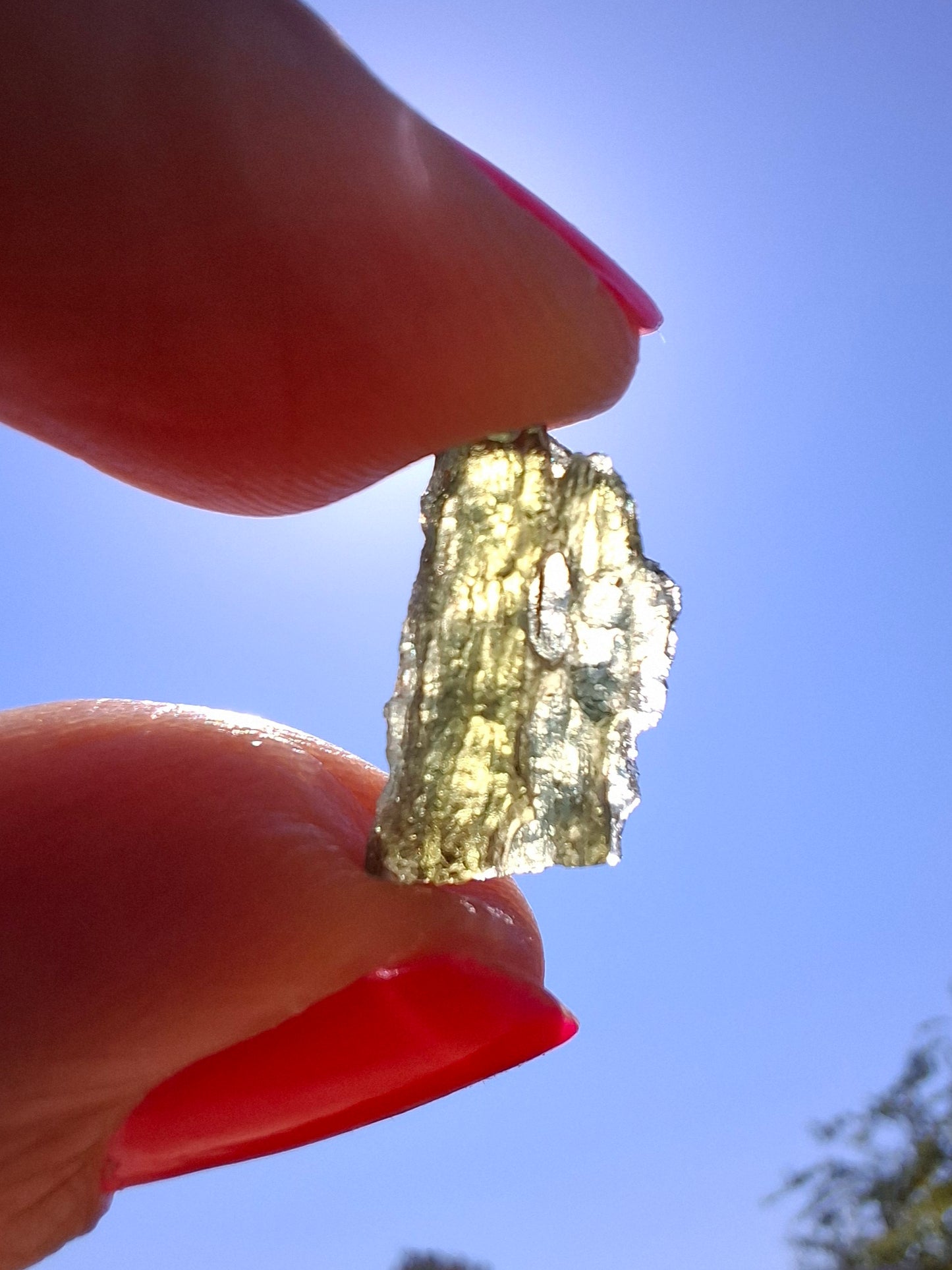 Moldavite Piece, 0.65g, Tektite (Ref: 1410)