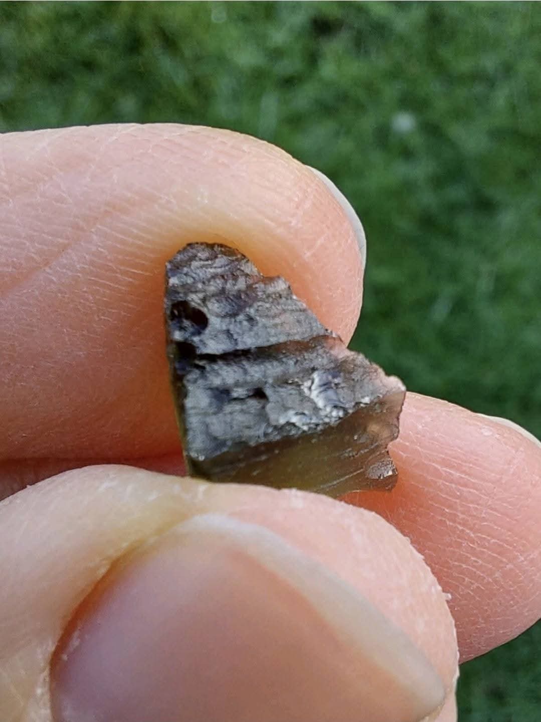 Moldavite Piece, 0.64g, Tektite (Ref: 927)