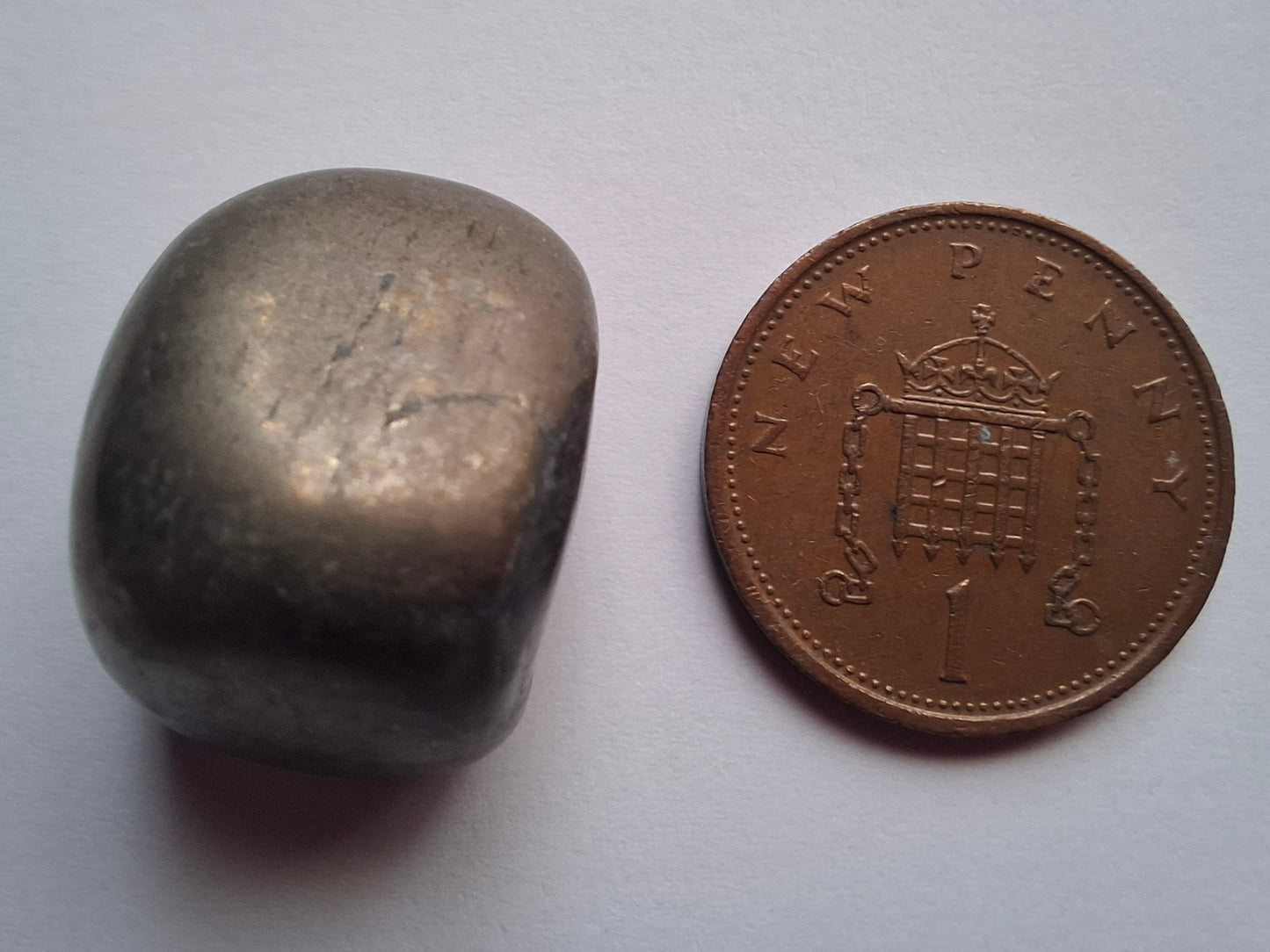 Apache Gold Tumble Stone, Crystal (Ref: T225)
