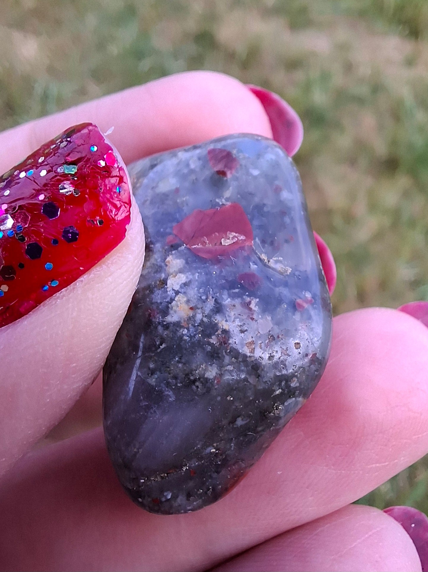 African Blood Stone, Tumble Stone, Crystal (Ref: T173)