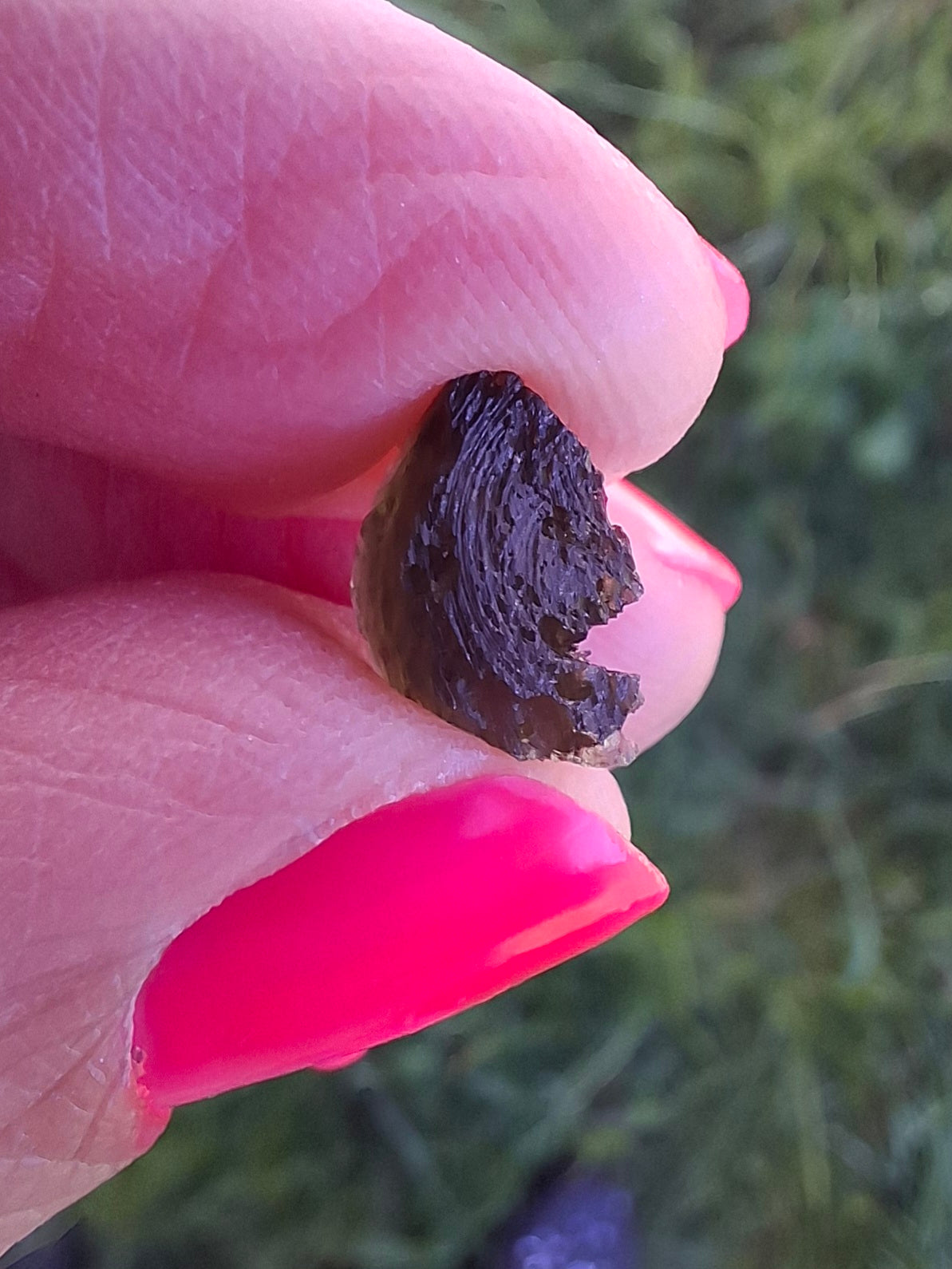 Moldavite Piece, 0.60g, Tektite (Ref: 1408)