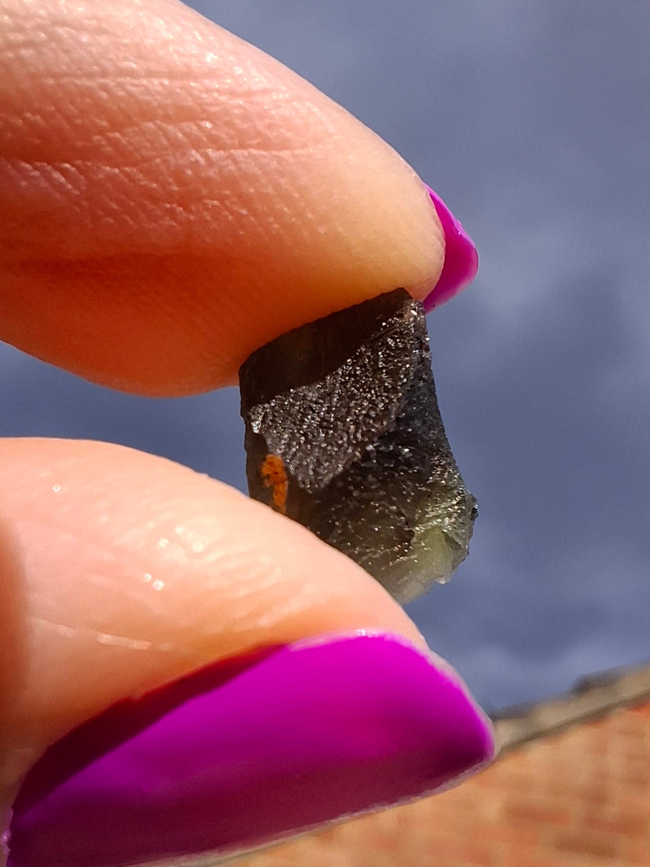 Moldavite Piece, 0.72g, Tektite (Ref: 1443)