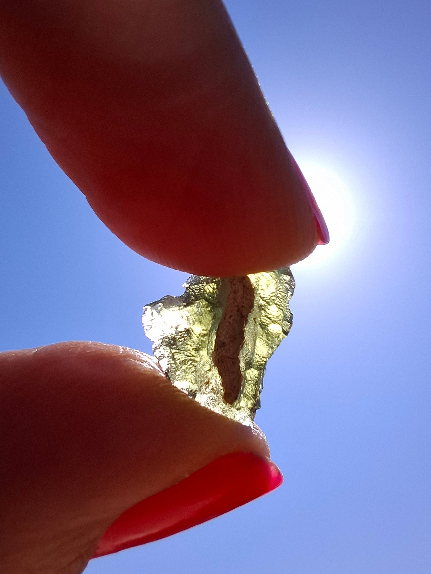 Moldavite Piece, 0.90g, Tektite (Ref: 1412)