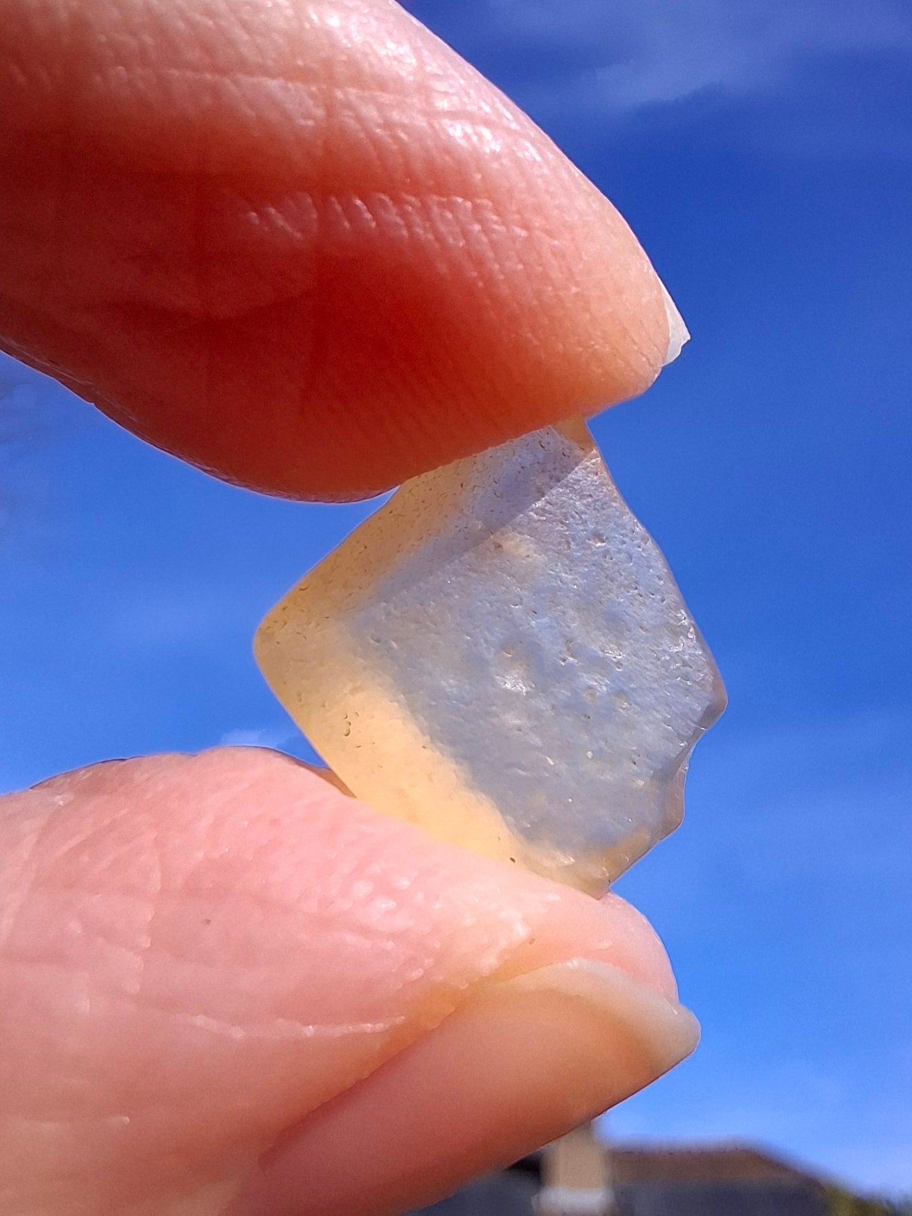 Libyan Desert Glass small Piece, 0.87g, Tektite (Ref: L1352)