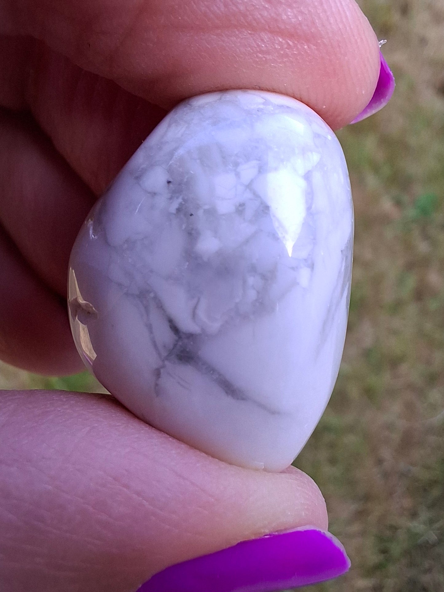 Howlite, Tumble Stone, Crystal (Ref: T40)