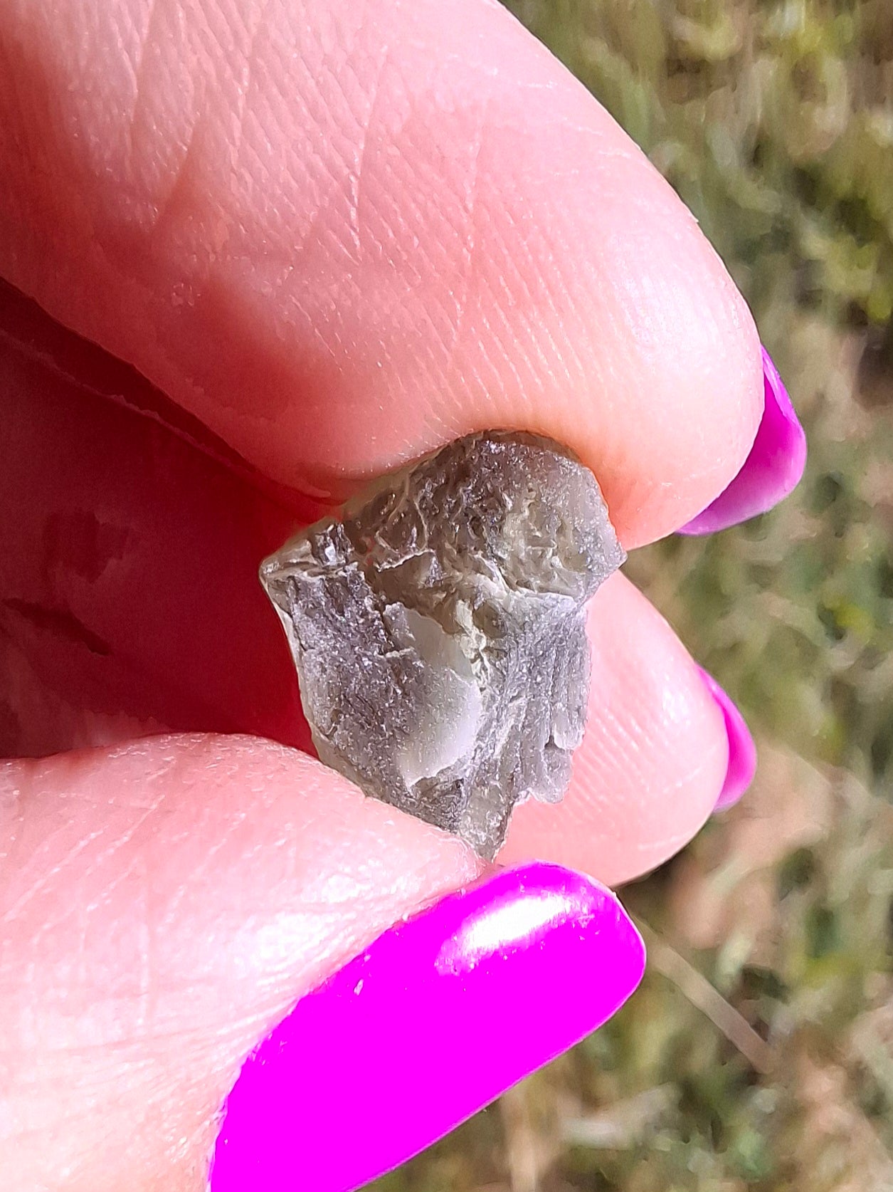 Moldavite Piece, 0.91g, Tektite (Ref: 1460)