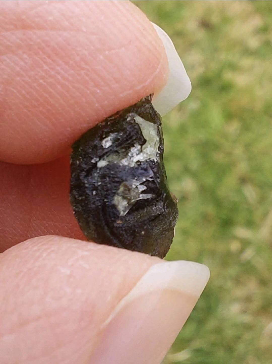 Moldavite Piece, 0.90g, Tektite (Ref: E209)