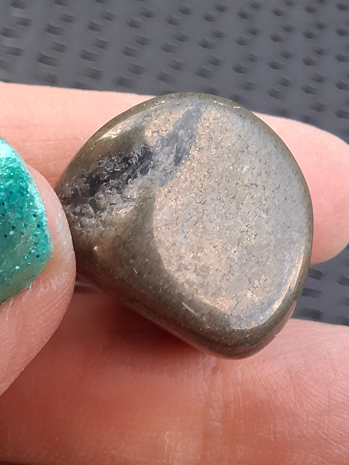 Apache Gold Tumble Stone, Crystal (Ref: T230)