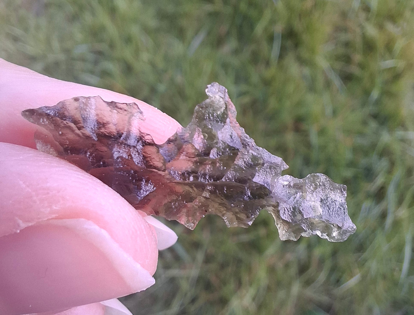 Moldavite Piece, JEZKOVNA BESEDNICE, 0.98g, Tektite (Ref: 1263)