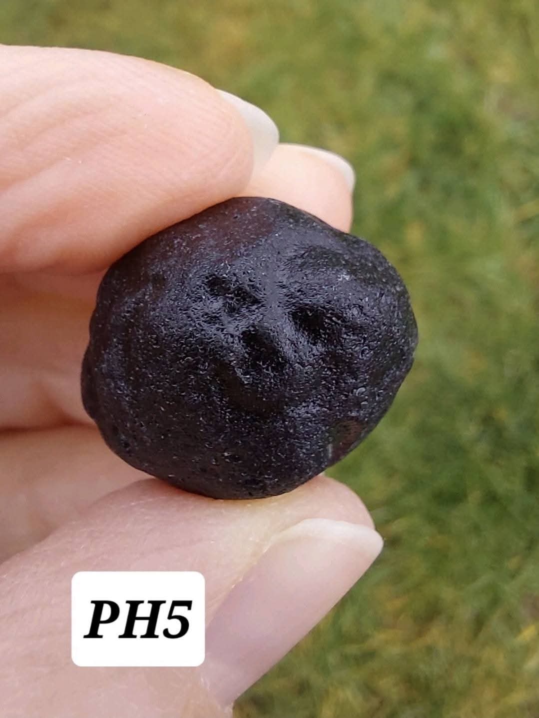 Philippinite (Rizalite), 11.31g, Tektite