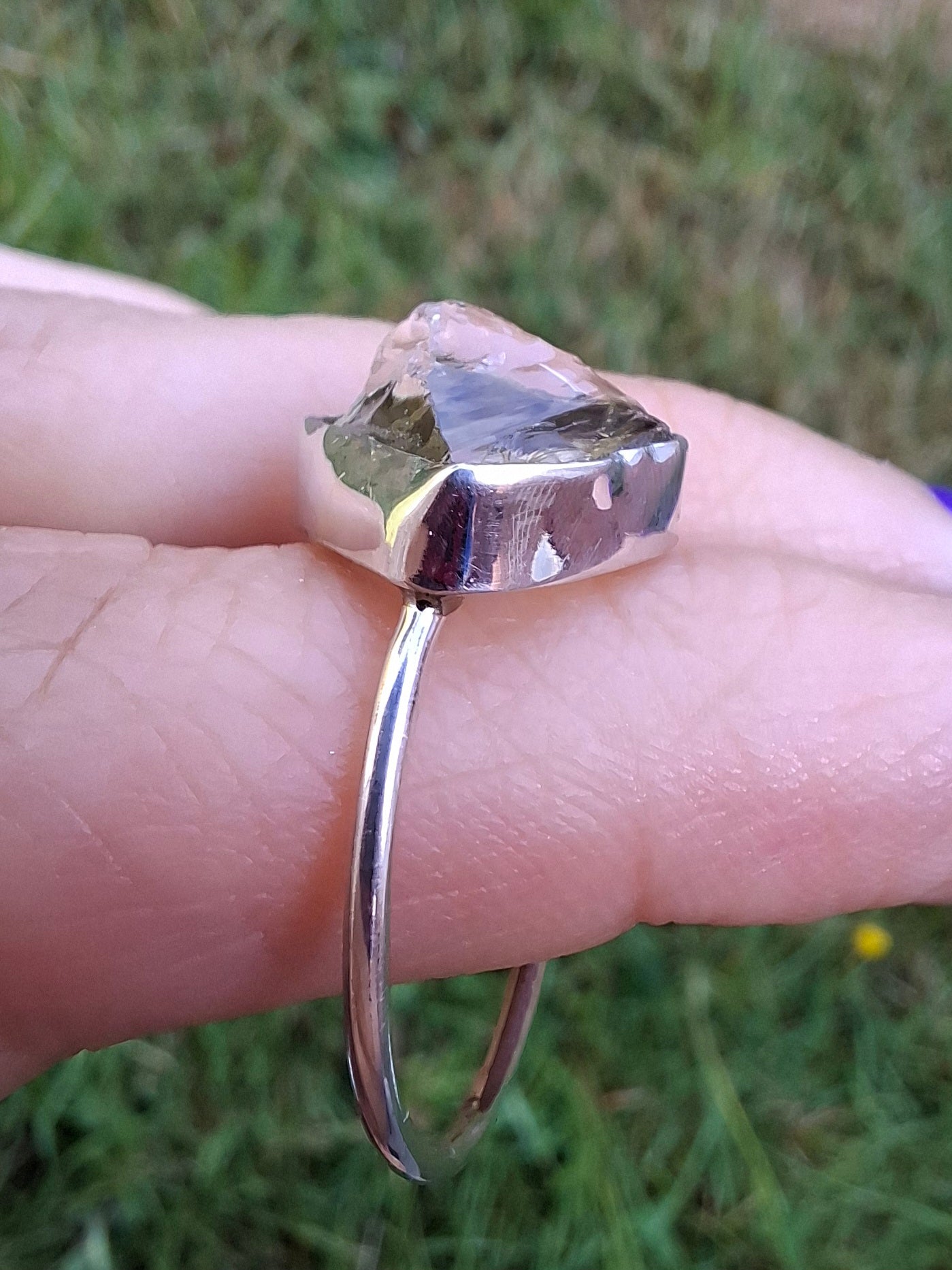 Libyan Desert Glass Ring, size large V, 925 Silver, Tektite (Ref: LR55)