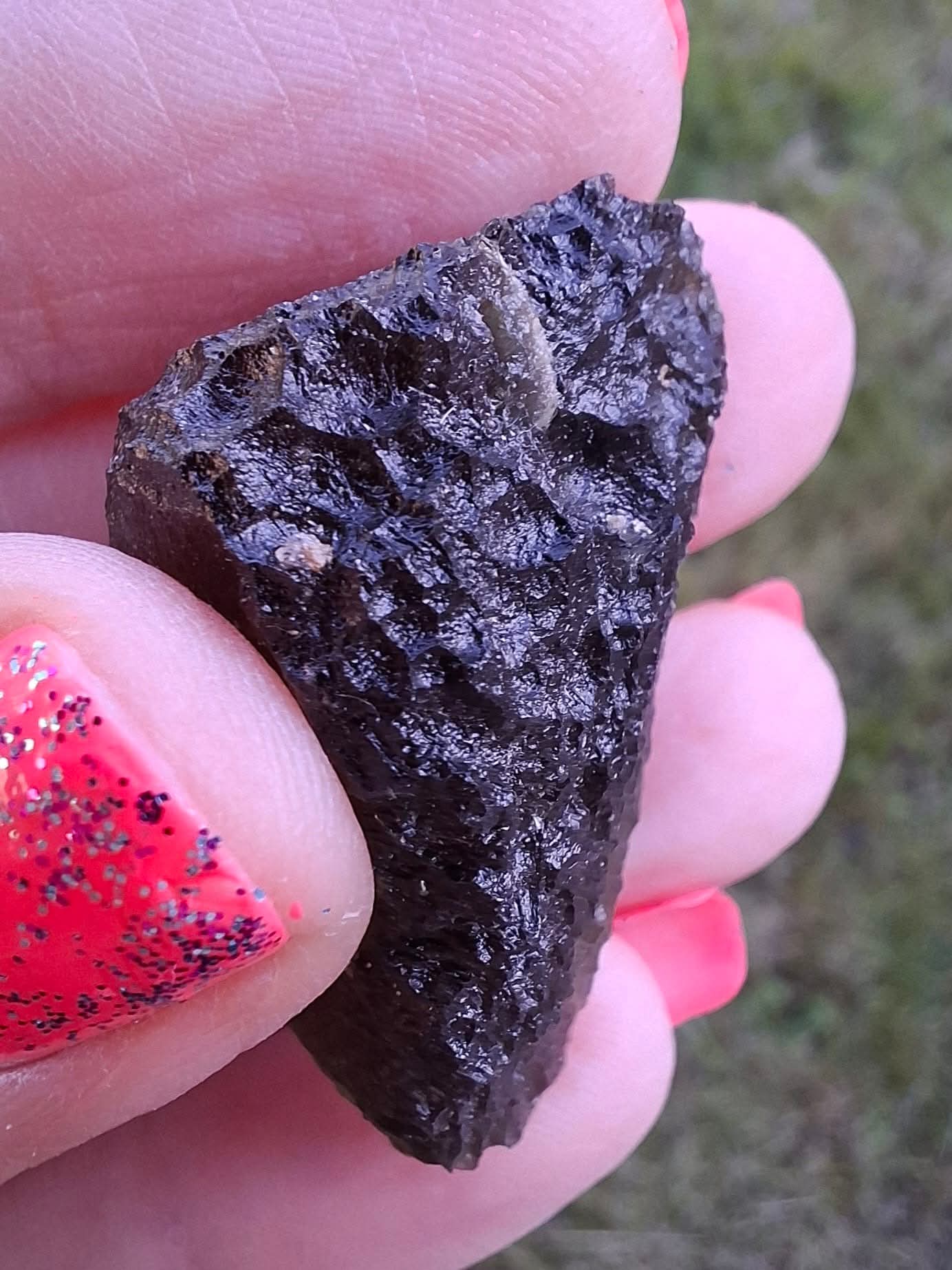 Moldavite Piece, CHLUM, 9.87g, Tektite (Ref: 1168)