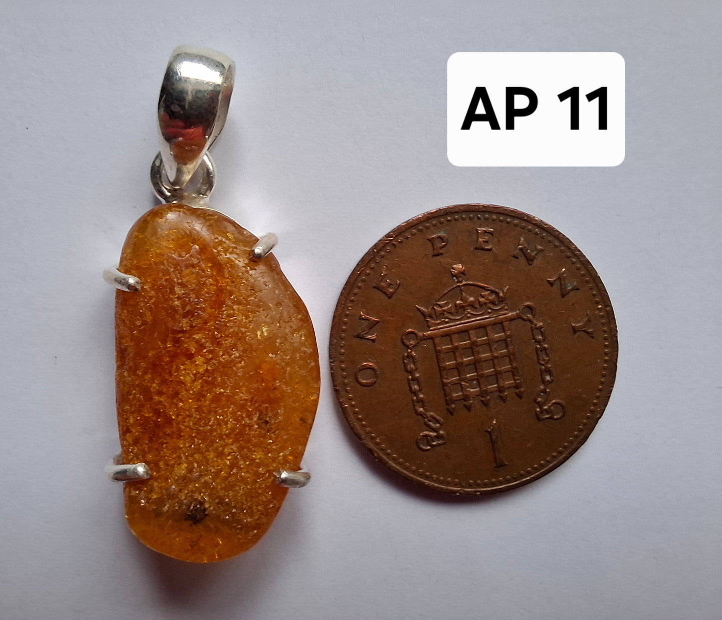 Baltic Amber Pendant, 925 Silver, Fossil (Ref: AP11)