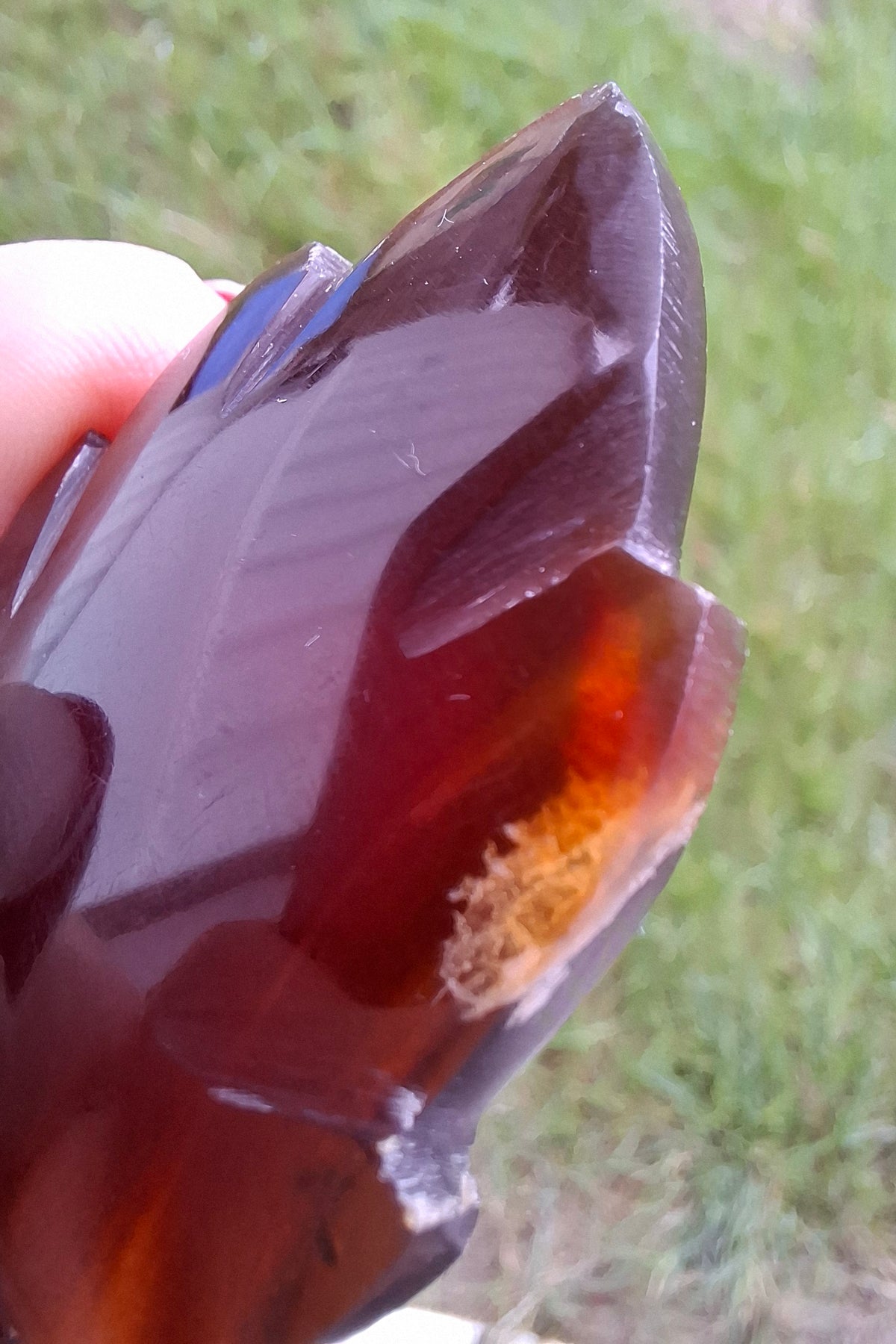 Red Amber Leaf Carving, 7.51g, Fossil (Ref: Leaf12)