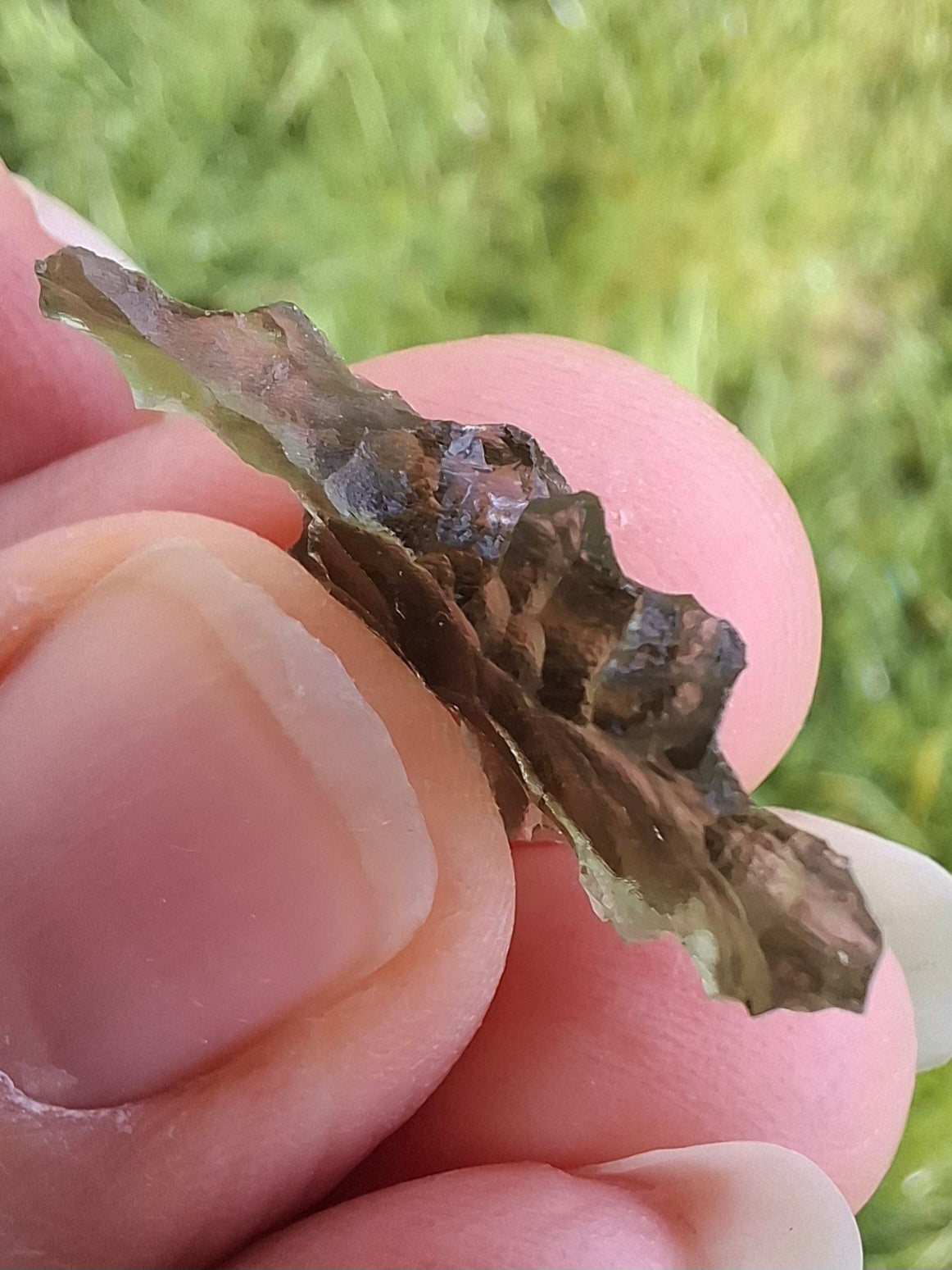 Moldavite Piece, JEZKOVNA BESEDNICE, 0.90g, Tektite (Ref: 1282)