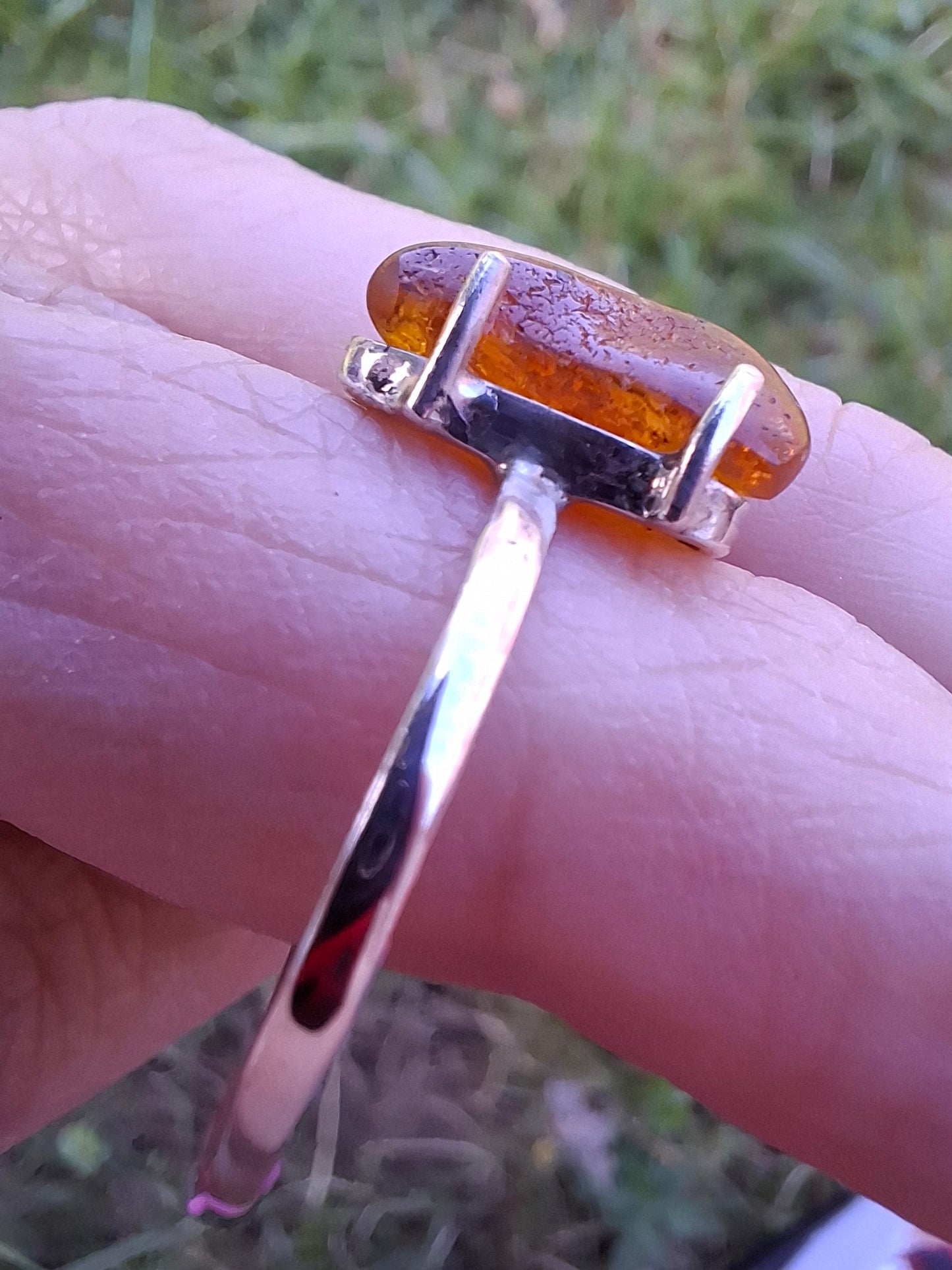 Baltic Amber Ring, size large V, 925 Silver, Fossil (Ref: AR26)