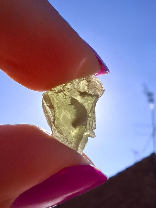 Moldavite Piece, 0.91g, Tektite (Ref: 1460)