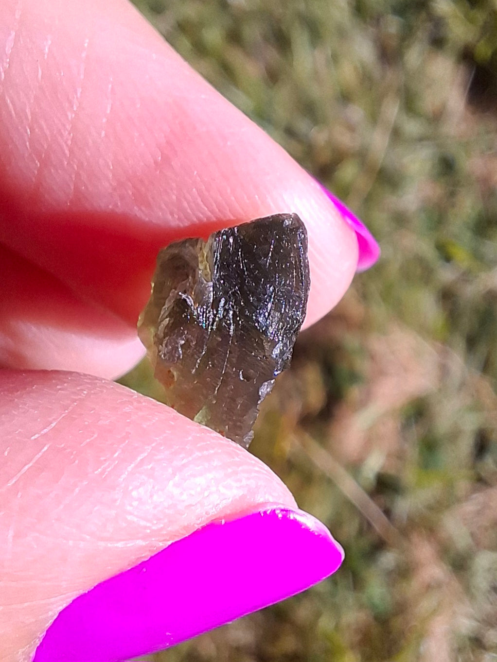 Moldavite Piece, 0.81g, Tektite (Ref: 1449)