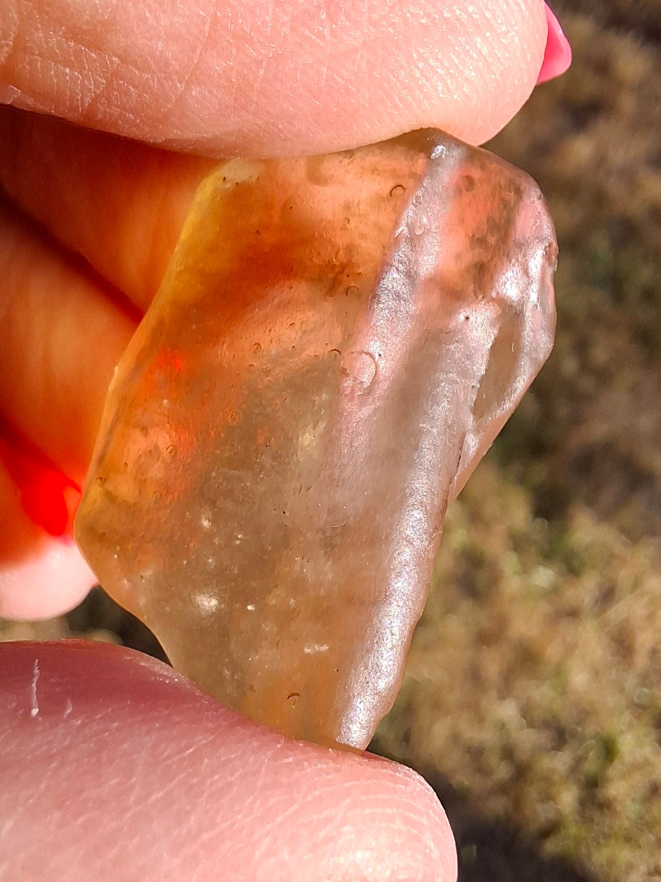 Libyan Desert Glass (darker) Piece, 7.73g, Tektite (Ref: L1374)