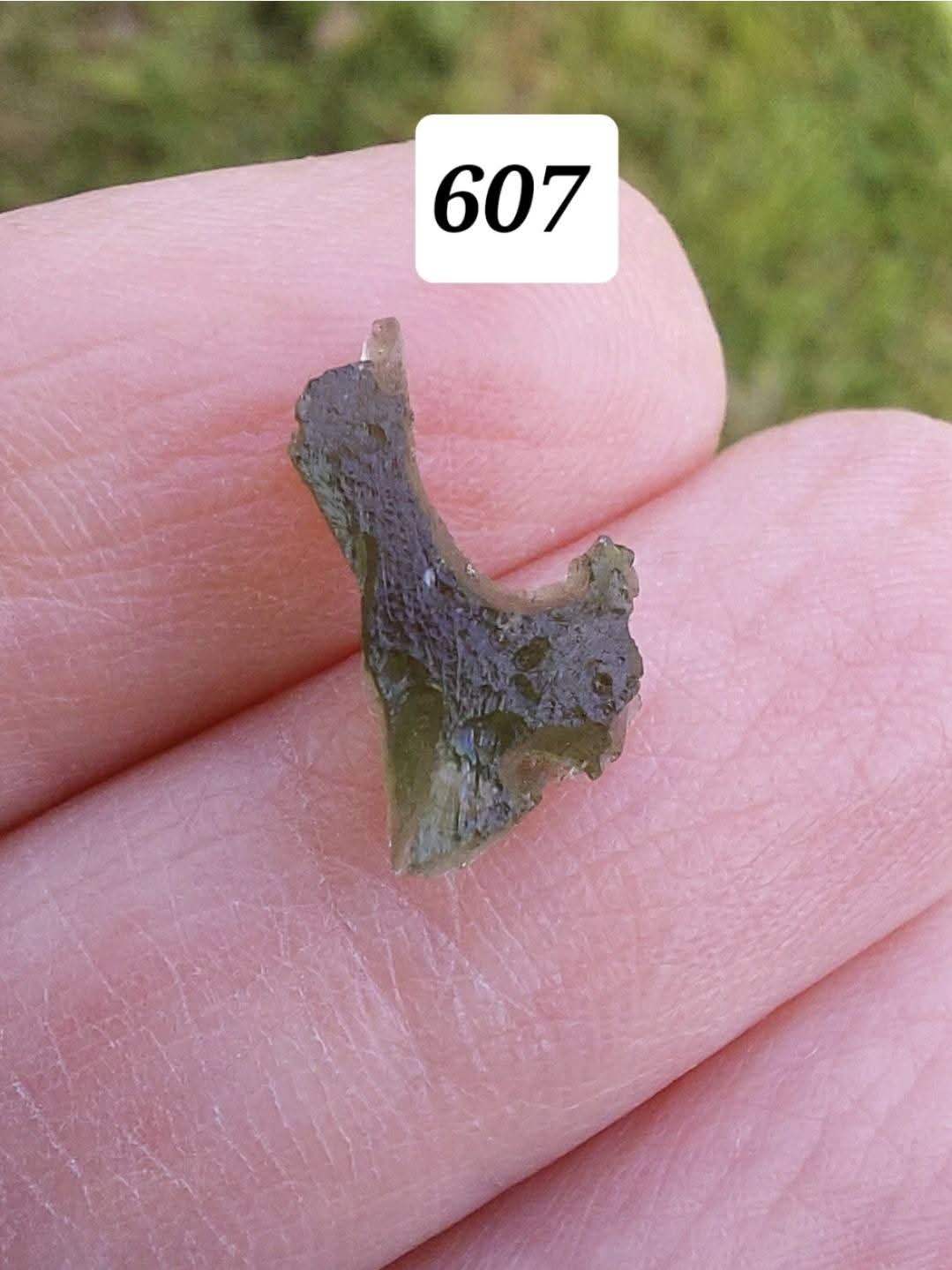Moldavite piece, 0.51g, Tektite (Ref: 607)
