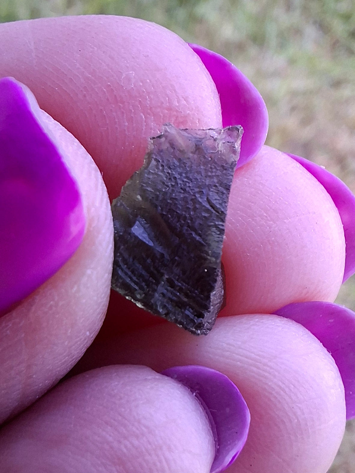 Moldavite Piece, 0.82g, Tektite (Ref: 1456)