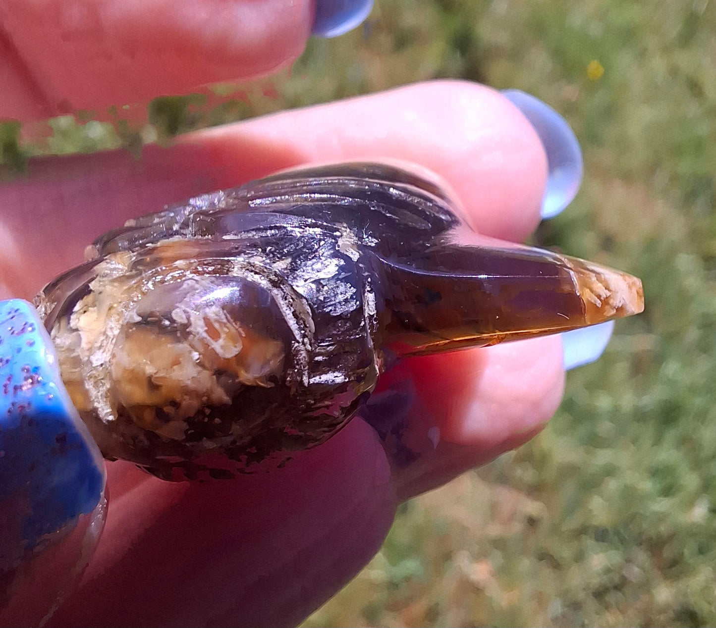 Red Amber Honey Bee Carving, 7.47g, Fossil (Ref: Bee37)