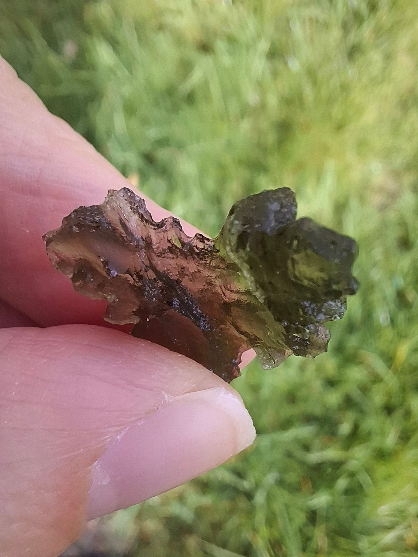 Moldavite Piece, JEZKOVNA BESEDNICE, 1.30g, Tektite (Ref: 1286)